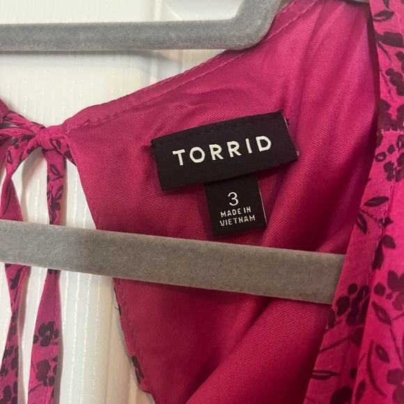 NWOT Torrid Hot Pink Floral Tie-Back Dress - Picture 2 of 2
